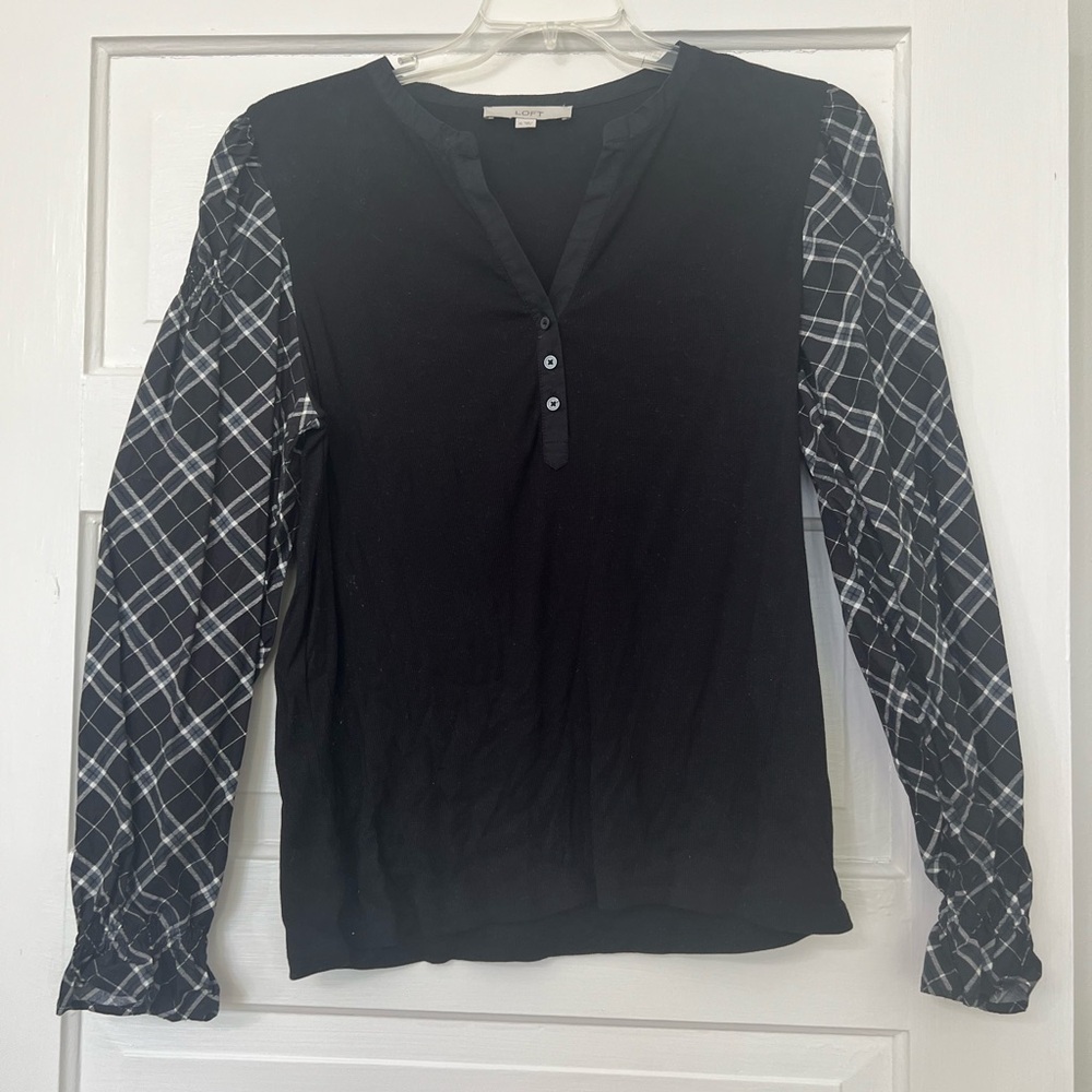 - Loft Black Knit top with plaid cotton sleeves. Size XL